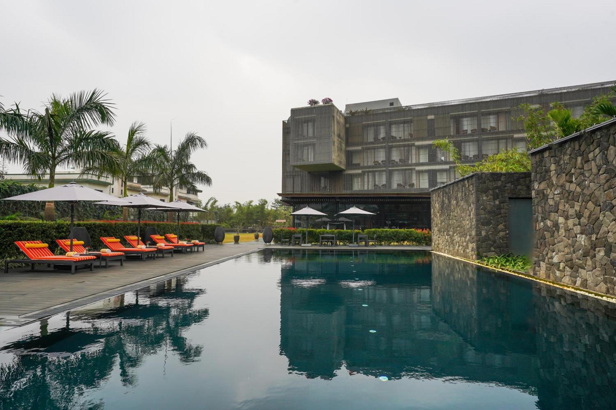 Radisson Resort And Spa Lonavala Ngoại thất bức ảnh The Park, New Delhi