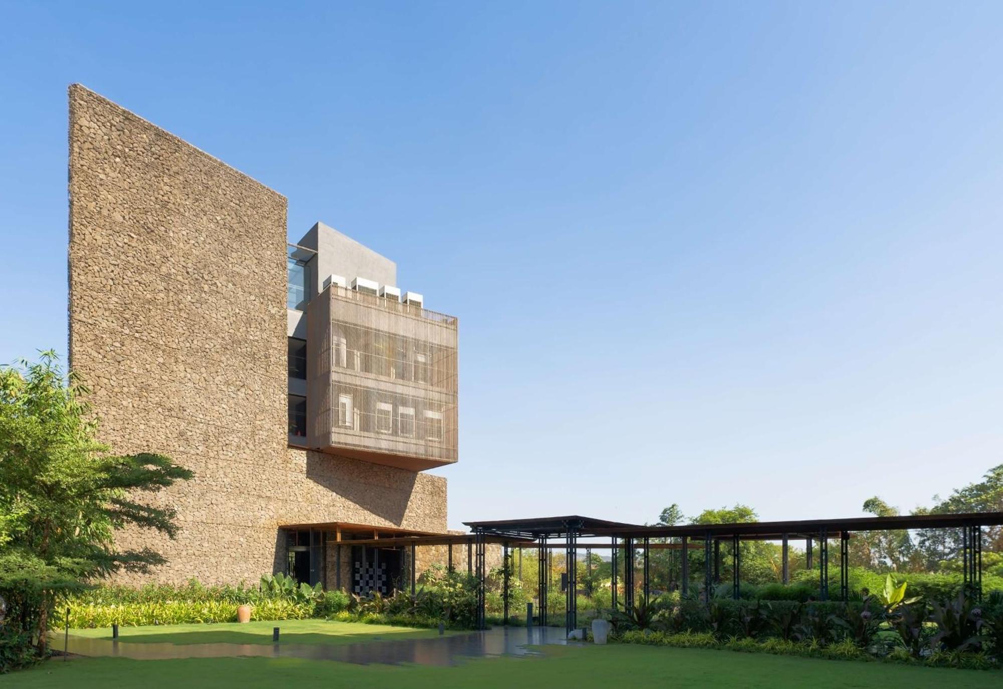 Radisson Resort And Spa Lonavala Ngoại thất bức ảnh The Aga Khan Academy, Hyderabad