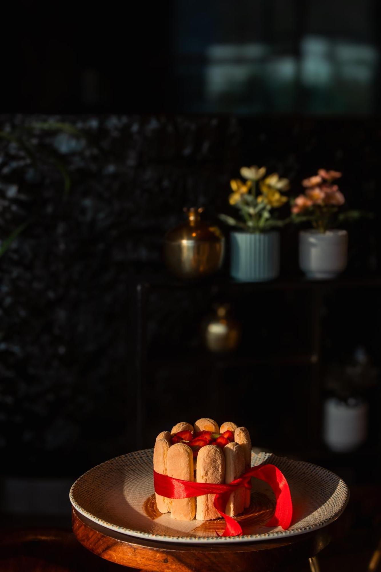Radisson Resort And Spa Lonavala Ngoại thất bức ảnh A candlelight dinner